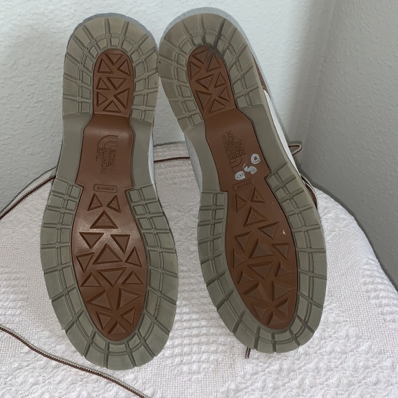 The north face boots - Picture 7 of 10